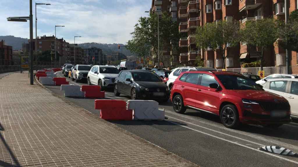 Tráfico en la Via Augusta tras la creación del carril bici