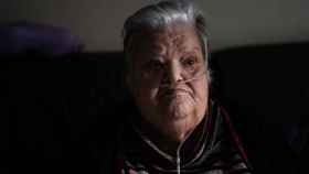 Paquita, una anciana de 97 años que vive en un cuarto sin ascensor en Badalona