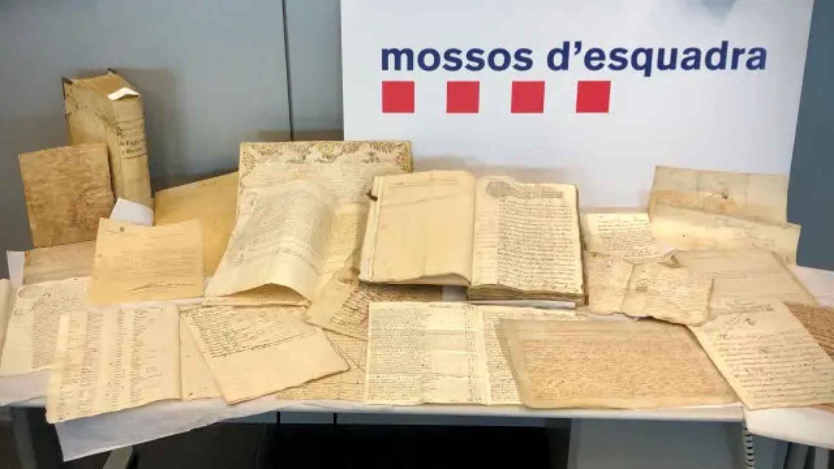 Imagen de los manuscritos recuperados por los Mossos d'Esquadra