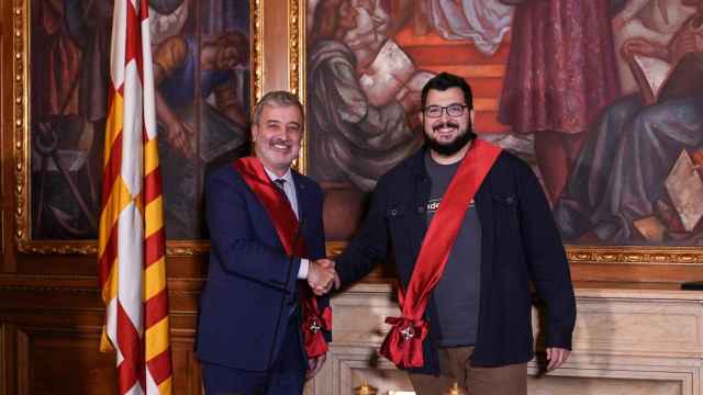 Pau Gonzàlez (BComú) vuelve a ser concejal de Barcelona tras la marcha de Jordi Martí al Ministerio de Cultura