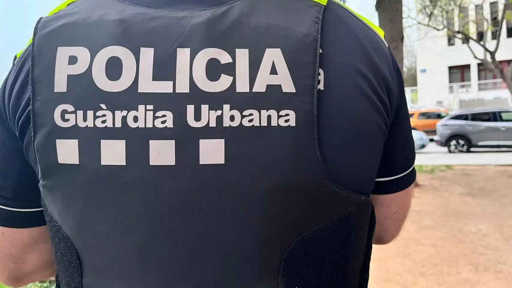 Un guardia urbano de Badalona