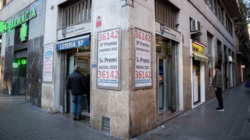 Lotería 97, una de las administraciones más conocidas de Barcelona, en la plaza Urquinaona