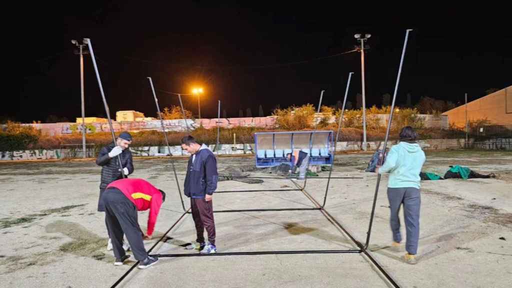 El  Club de Beisol y Sofbol Sant Adrià – BCN North dejando las Instalaciones Municipales del Besòs