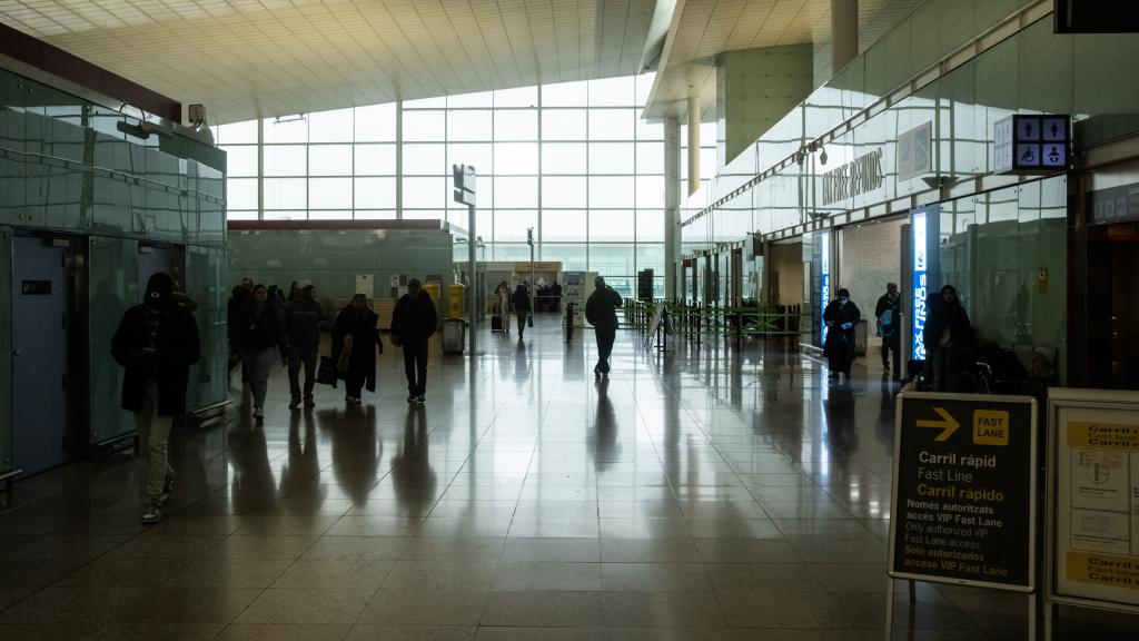 Interior del Aeropuerto de Barcelona