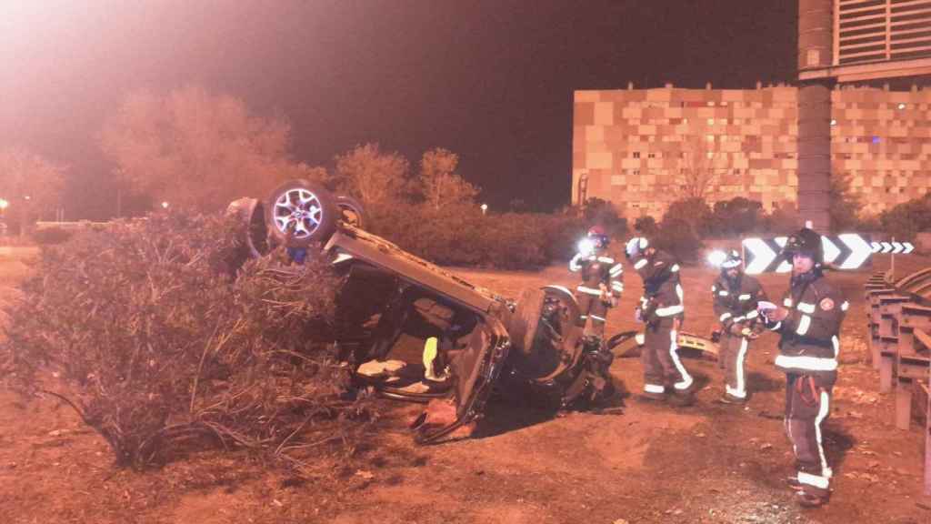 Un apartoso accidente termina en solo un susto en la ronda de Dalt de Barcelona