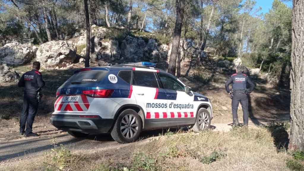 Un dispositivo de los Mossos d'Esquadra en Corbera de Llobregat