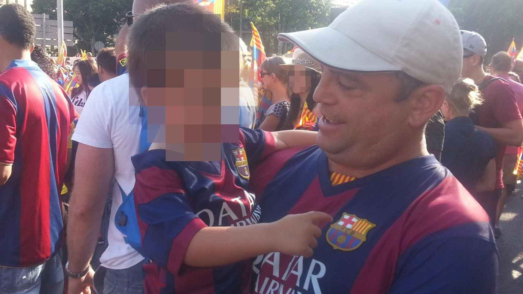 Paco, el asesino de sus hijos, en un partido del Barça