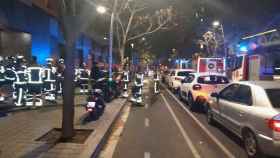 Incendio en Sant Andreu por la explosión de un patinete