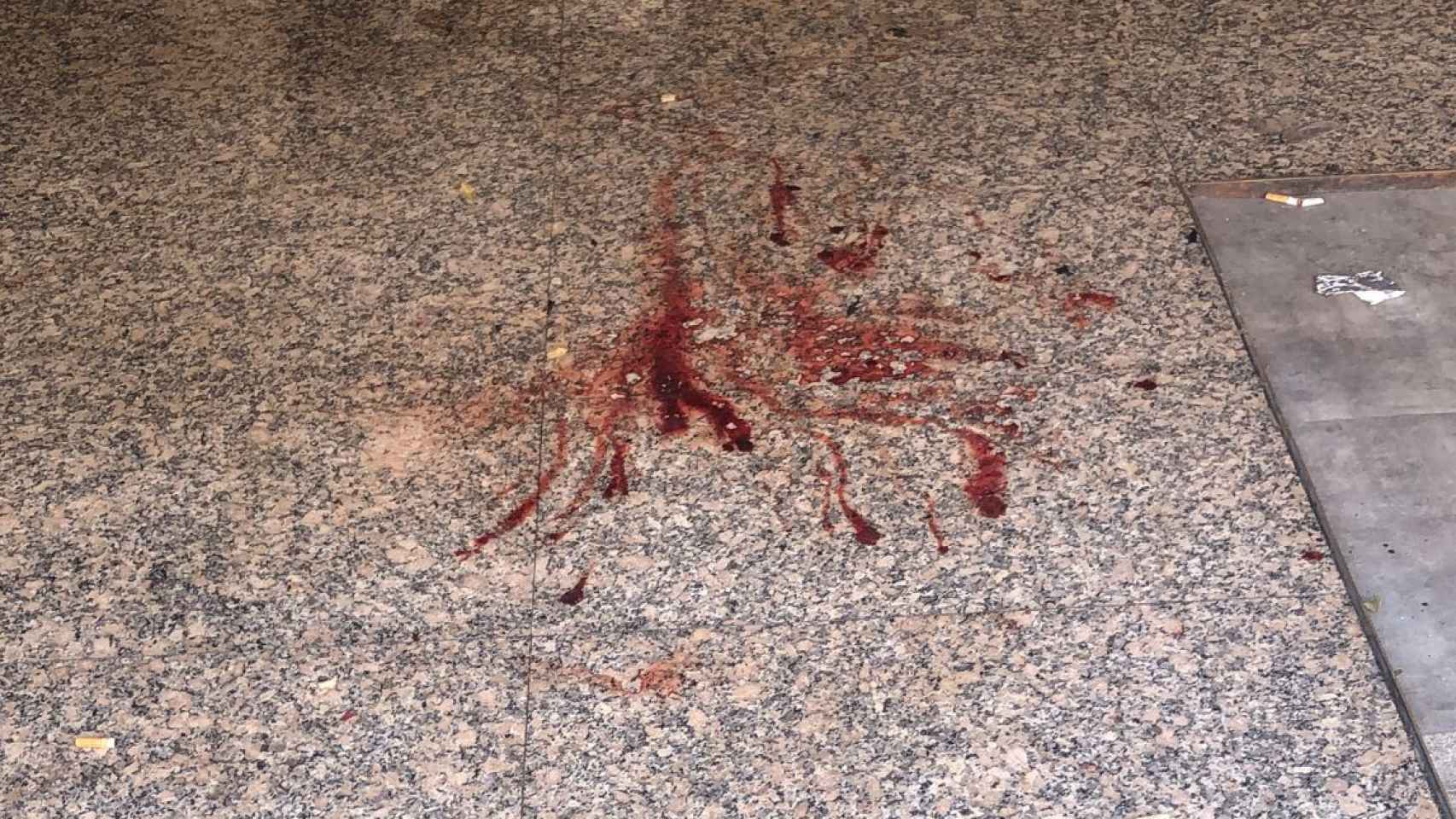Restos de sangre de palizas del personal de seguridad de Barroko's