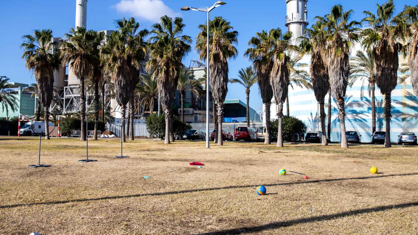 El parque donde entrenan los Barcelona Eagles en Sant Adrià de Besòs