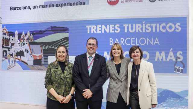 Blanco y Moret en Fitur, donde han firmado el acuerdo de colaboración entre Renfe y la Diputación de Barcelona