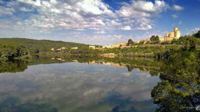 Vistas panorámicas del pantano de Foix