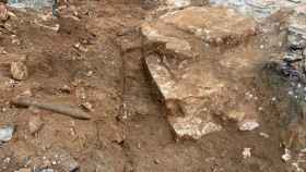 Tramo de la muralla descubierto en Sant Antoni