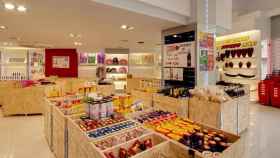 Interior de Sqrups!, el supermercado más barato de Barcelona