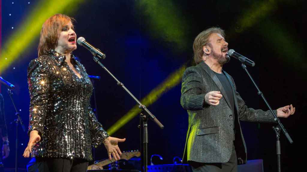 Pimpinela en un concierto en Barcelona en 2018