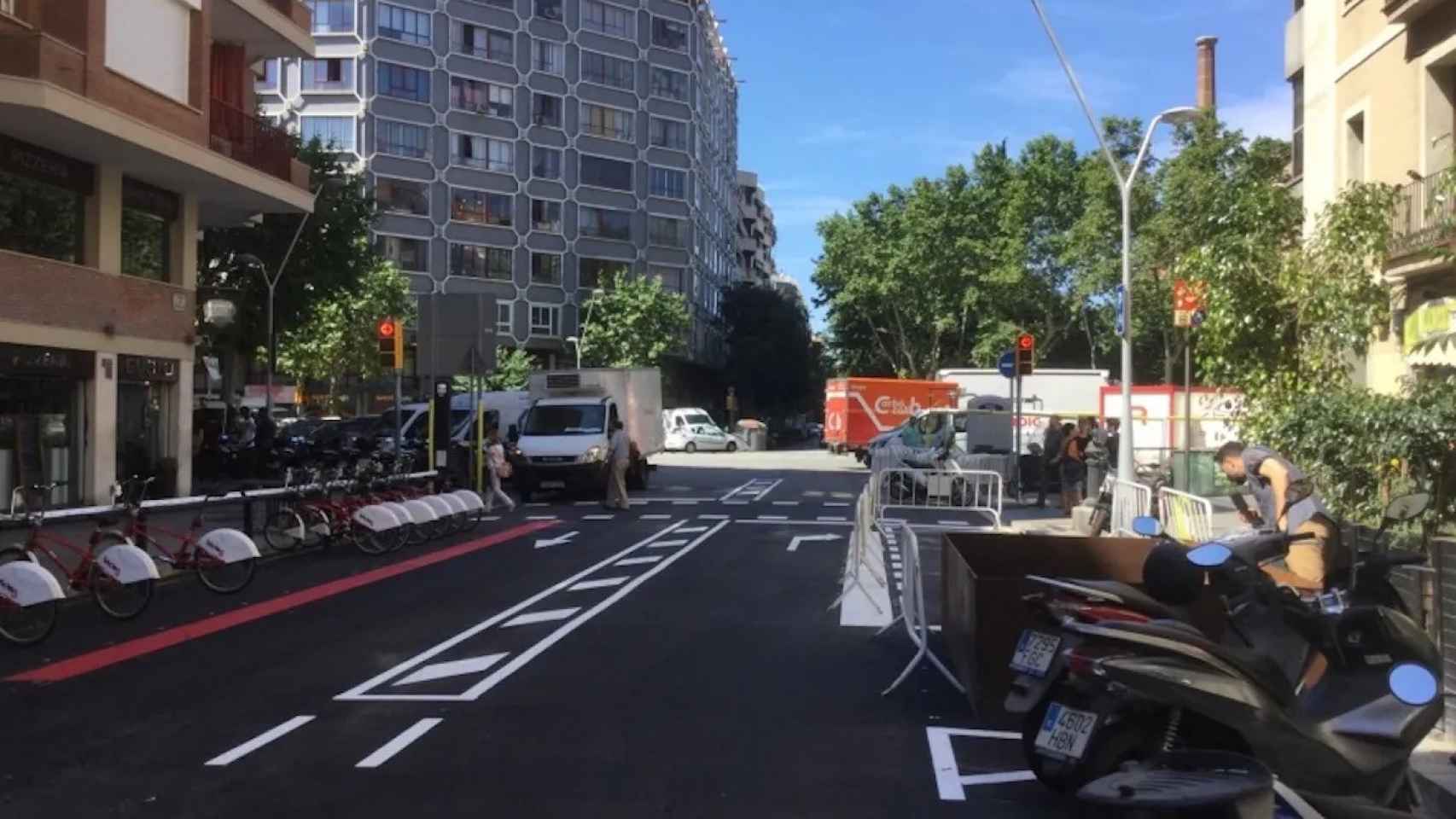 Un tramo del Carrer del Rosselló ya se reurbanizó en 2018 para facilitar el acceso al Clínico