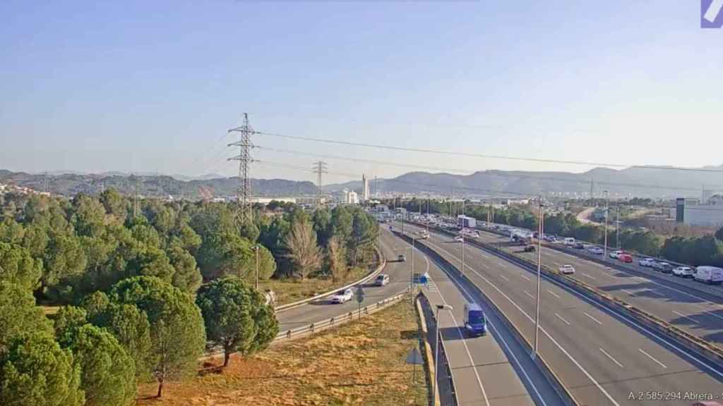 Cortada al tráfico la A-2 en Martorell sentido Barcelona por un accidente