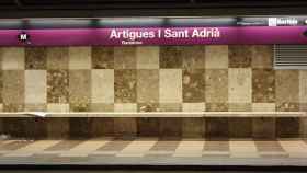 Estación del metro de Artigues-Sant Adrià donde tuvo lugar el robo con violencia