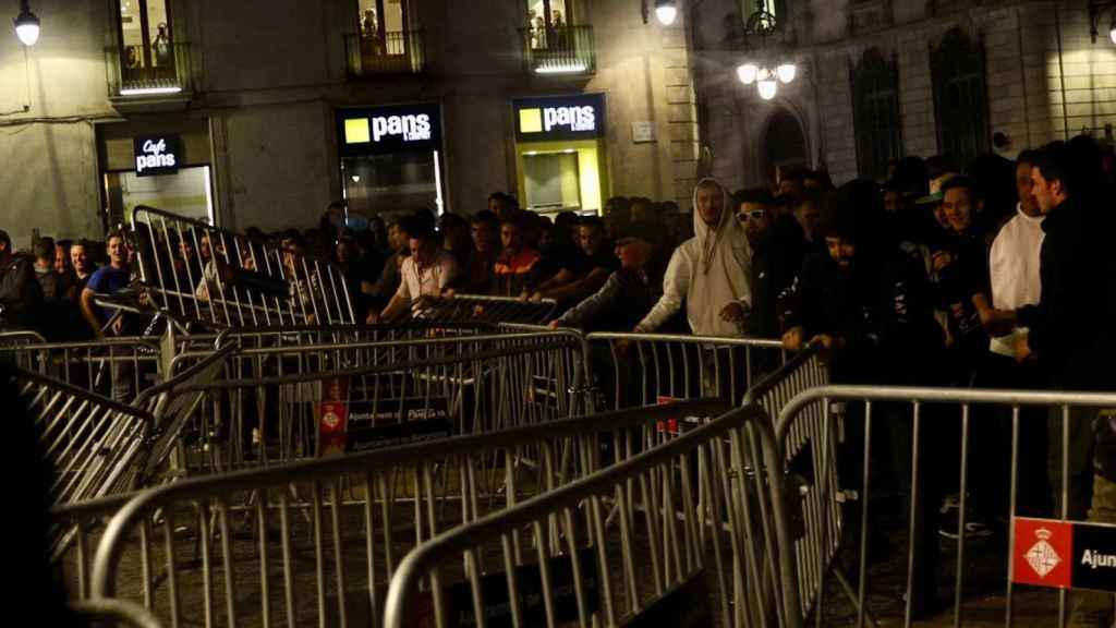 Manifestantes agrícolas ante el Palau de la Generalitat