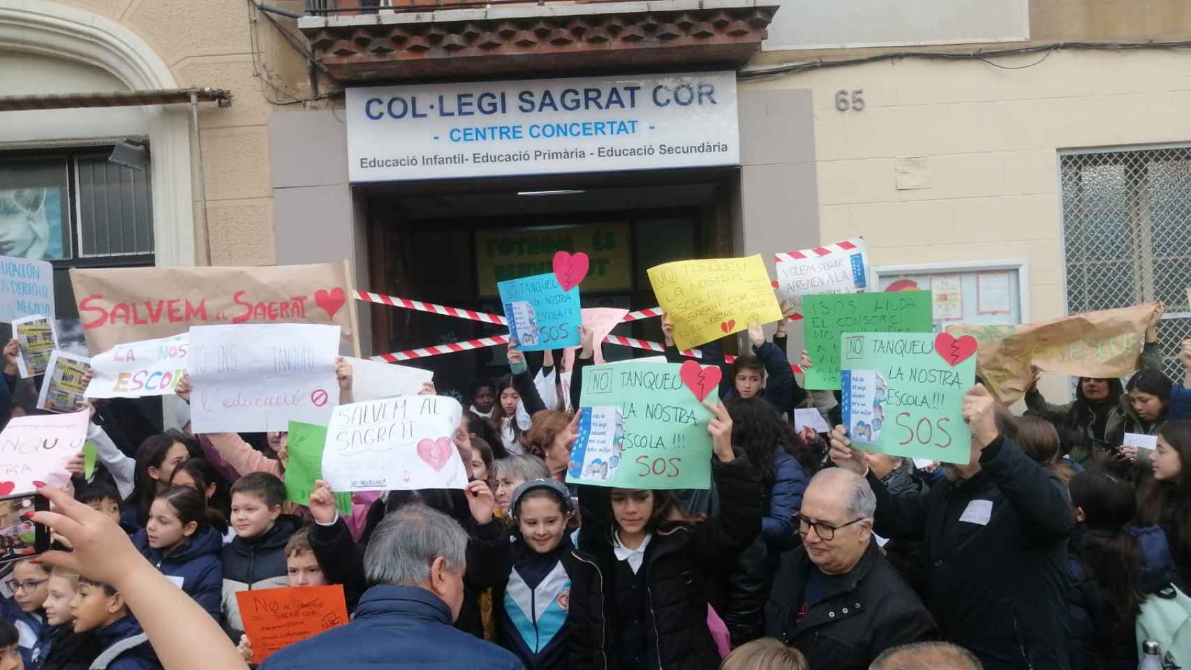 Familias y alumnos del colegio Sagrat Cor de Ribes, en Barcelona