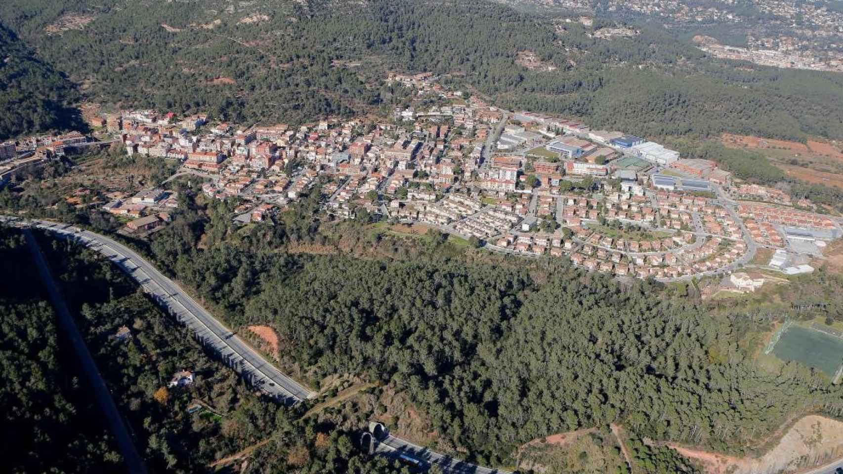Vista aérea de Cervelló, municipio del área metropolitana (Baix Llobregat)