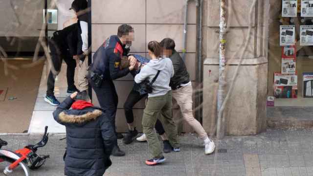 Una persecución policial en pleno centro de Barcelona acaba con un detenido