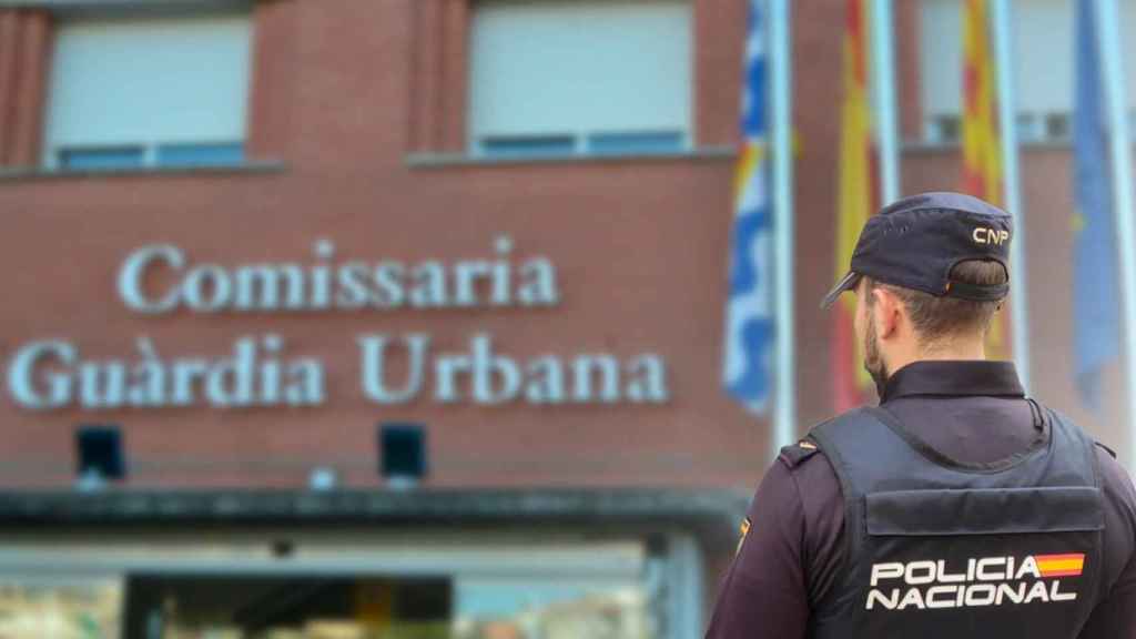 Fotomontaje con la comisaría de la Guardia Urbana de Badalona de fondo