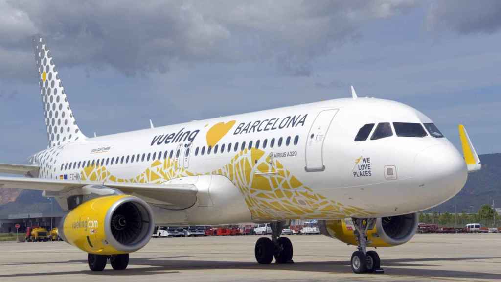 Un avión de Vueling en el Aeropuerto de Barcelona-El Prat