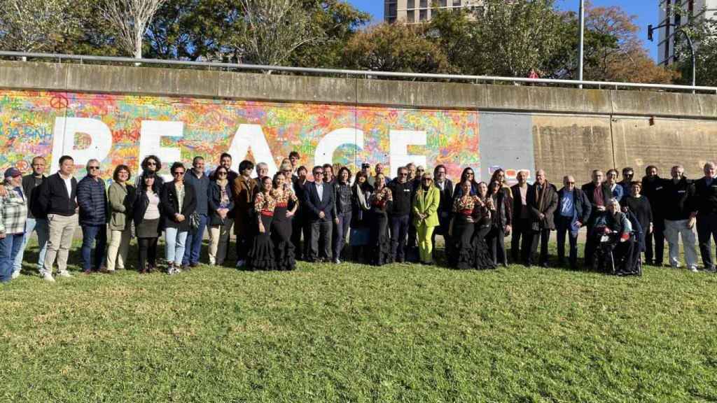 Presentación del Mur de la Pau en el BesArt The River Museum dle Parc Fluvial del Besòs