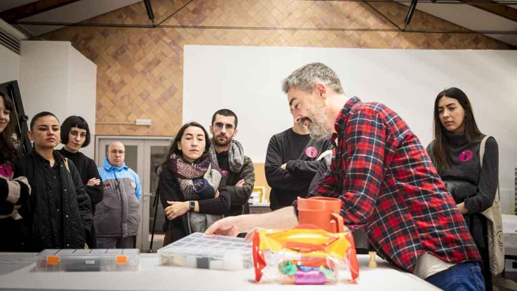 Una visita durante la edición del 2023 de la jornada 'In Museu' en el MACBA de Barcelona