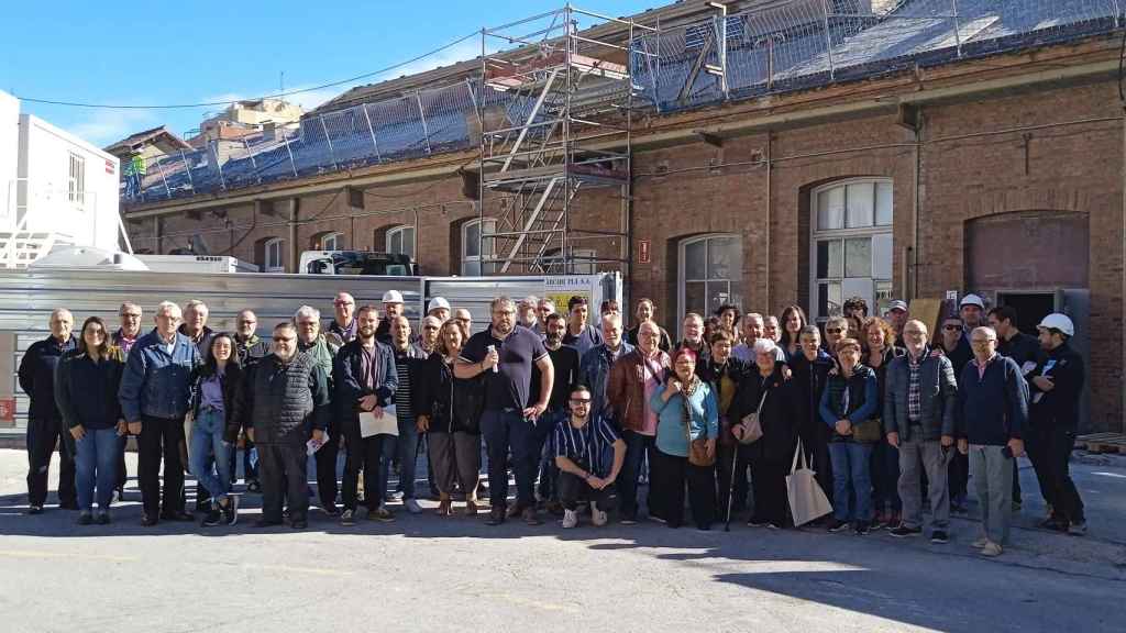 Visita municipal a las obras de Fabra i Coats realizada junto a vecinos y entidades