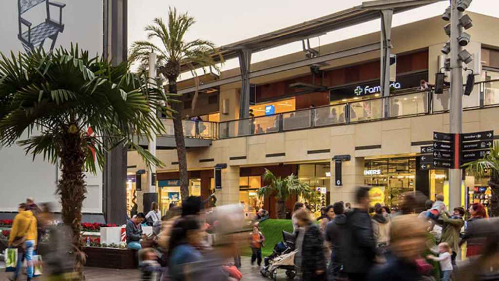 Interior del centro comercial Westfield La Maquinista de Barcelona