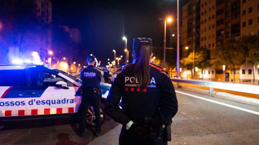 Una Mosso d'Esquadra en Badalona