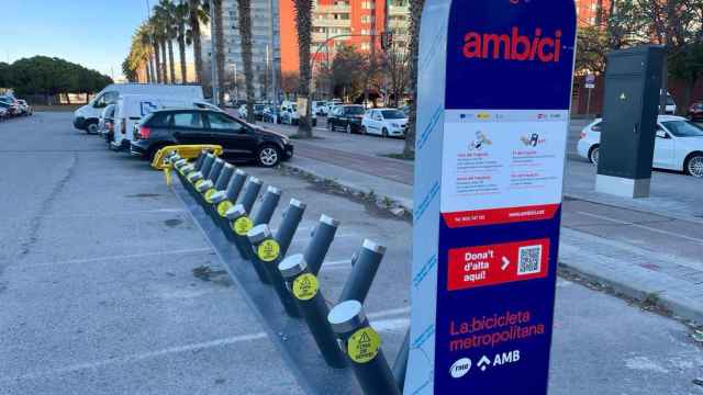 Una de las nuevas estaciones de AMBici en L'Hospitalet de Llobregat