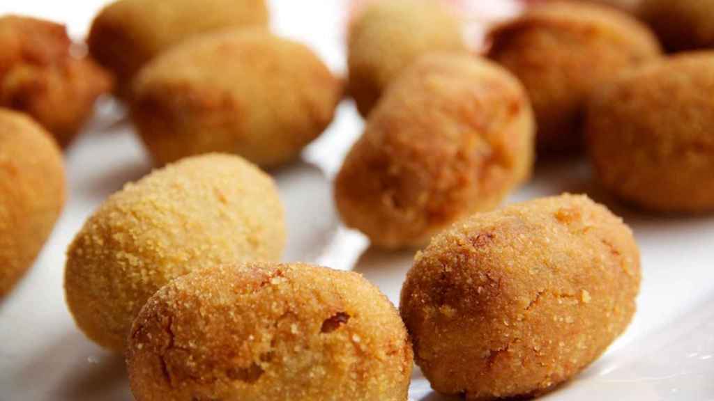 Croquetas en una imagen de archivo