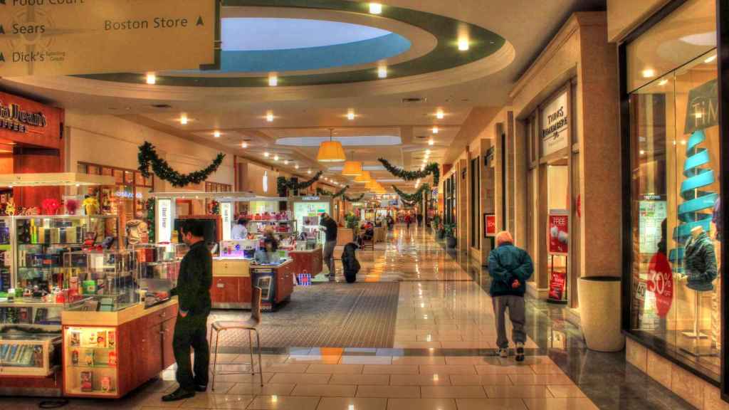 Un centro comercial en una imagen de archivo