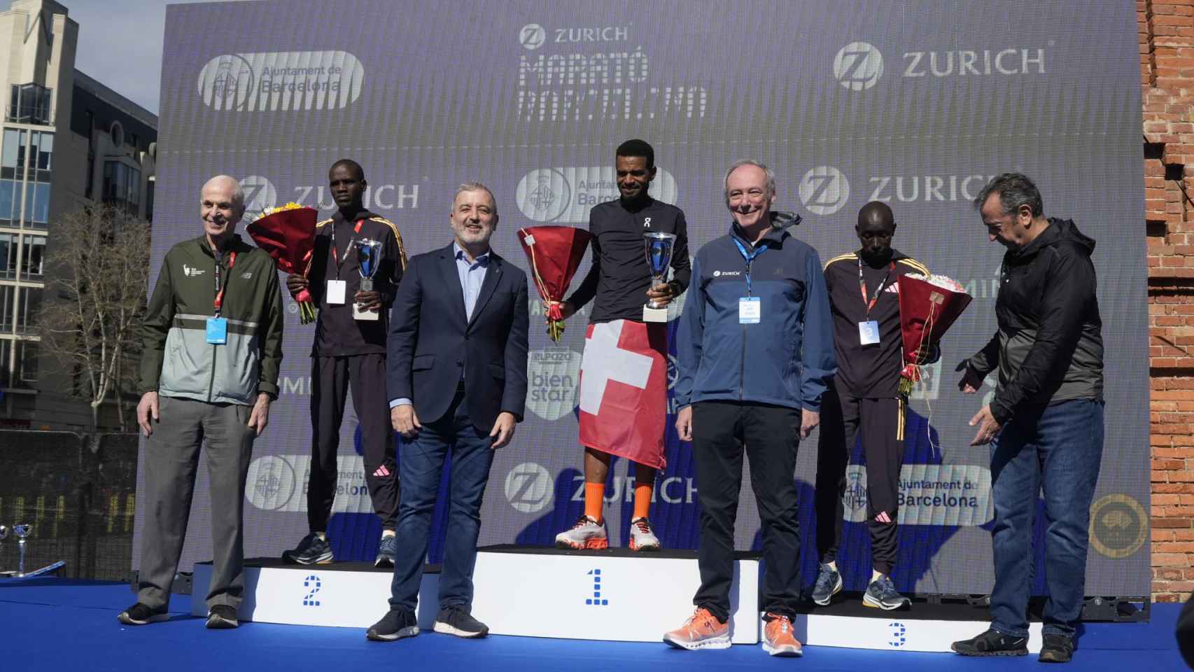 El podio en categoría masculina de la Marató de Barcelona 2024
