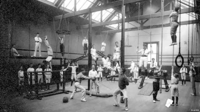 Imagen de archivo de un gimnasio en el Siglo XIX