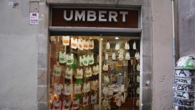 Fachada de la tienda Creacions Umbert de Barcelona, en el Gòtic