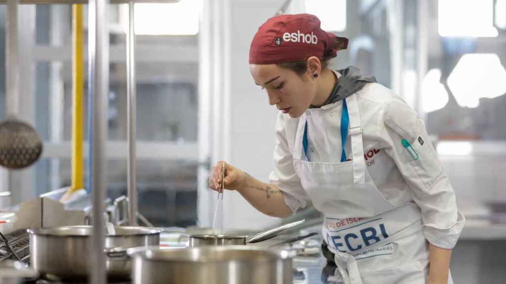 Marta Oti, alumna de la escuela ESHOB de Barcelona y ganadora del concurso CECBI