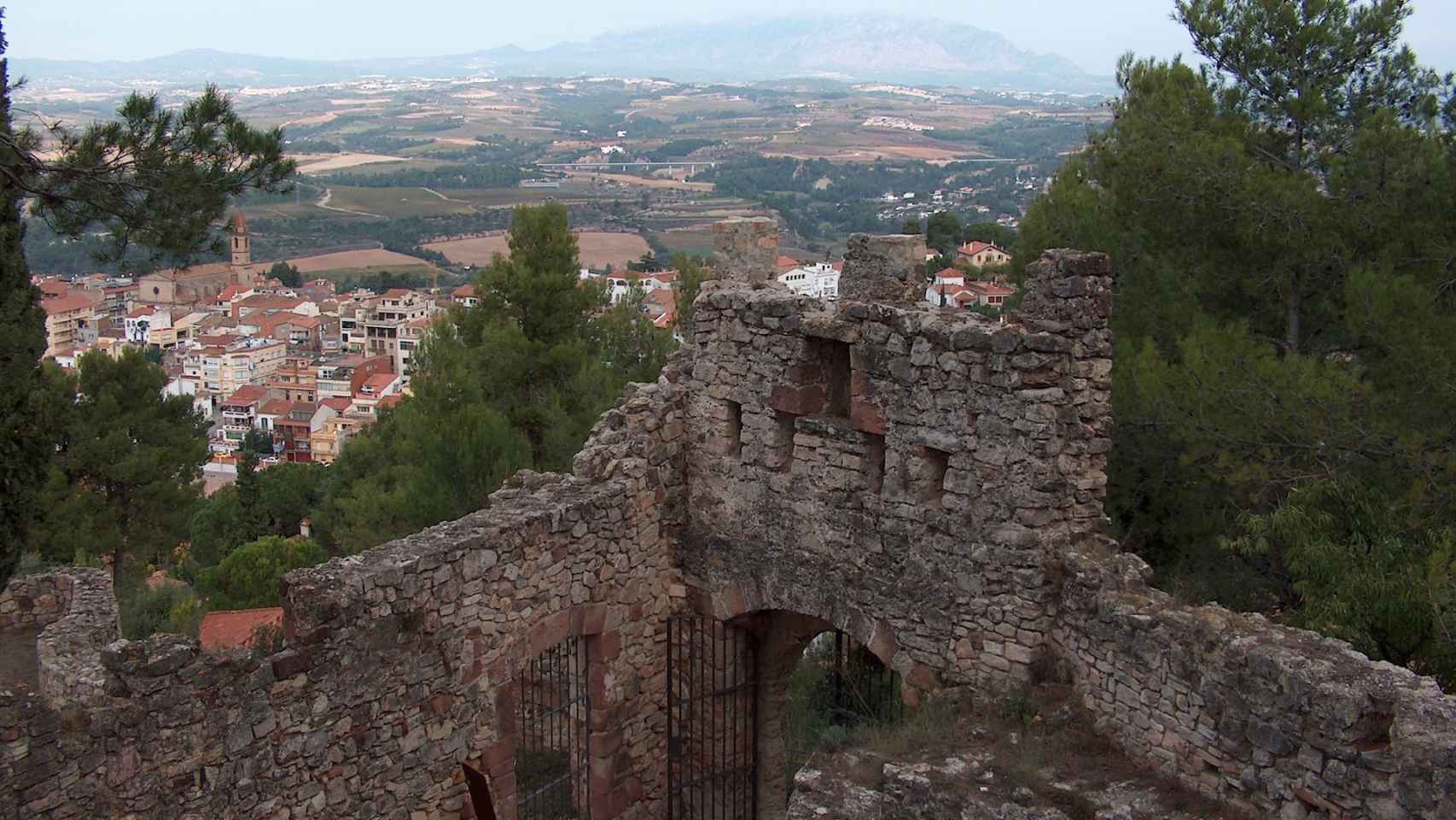 Vistas panorámicas desde el castillo de Gelida
