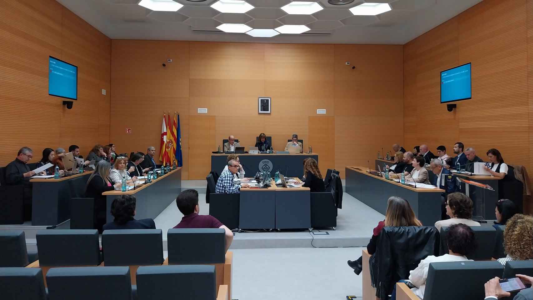 El pleno municipal de L'Hospitalet de Llobregat de este mes de marzo