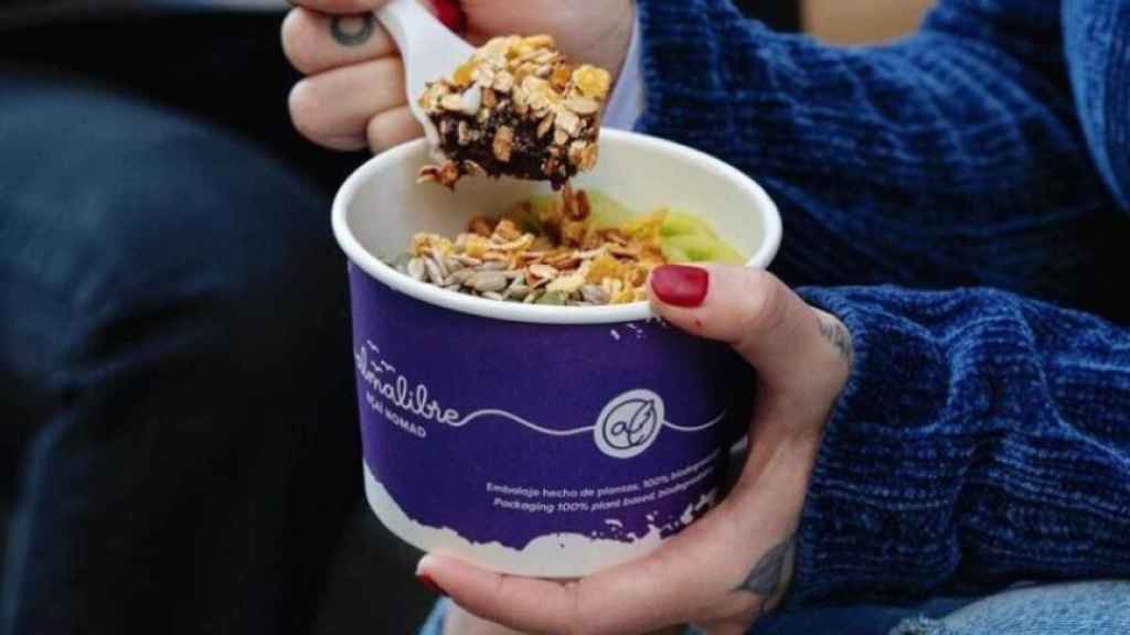 Un açaí bowl de Alma Libre para llevar