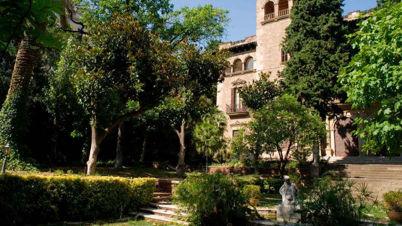 El jardín secreto de Barcelona que es un oasis verde