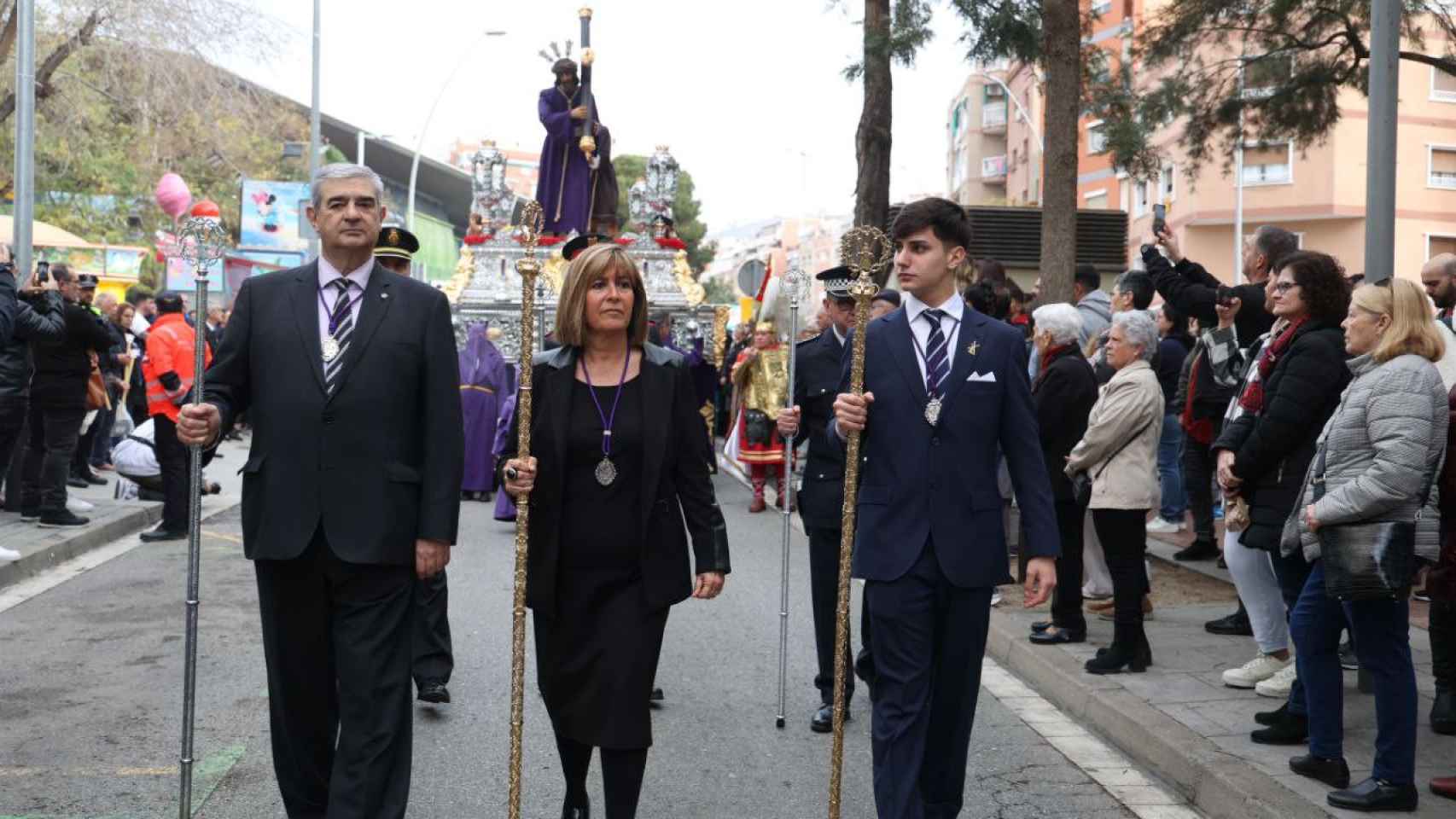 La alcaldesa de L'Hospitalet, Núria Marín, al frente de la procesión