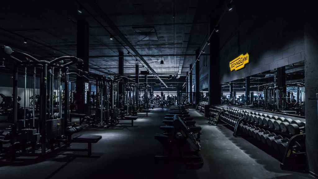 Interior de un gimnasio Fitness Park