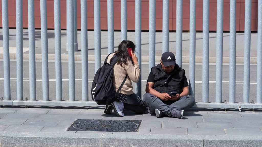 Dos bolivianos retenidos en el Port de Barcelona