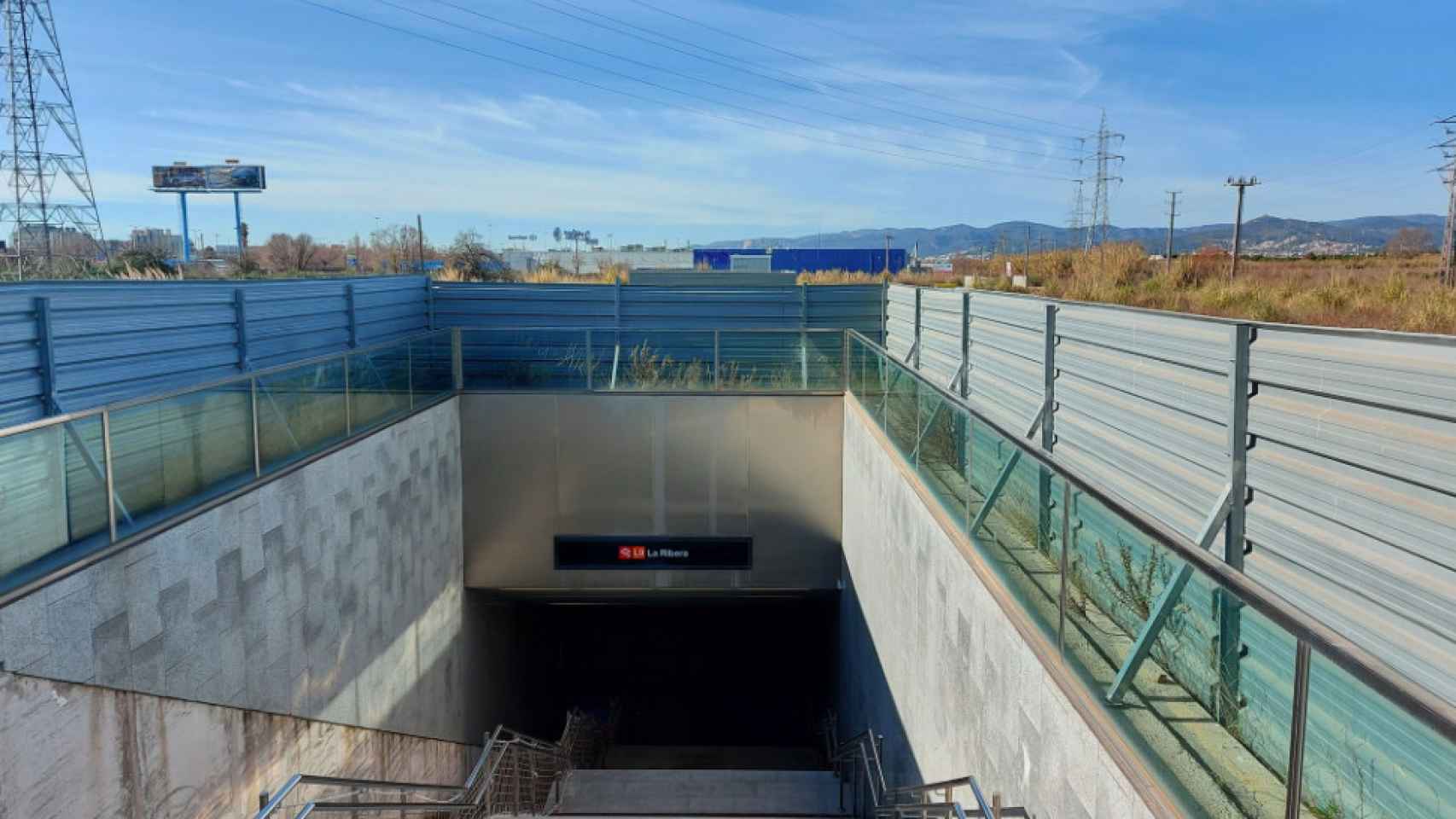 La Ribera, la estación de la L9 del metro en El Prat de Llobregat