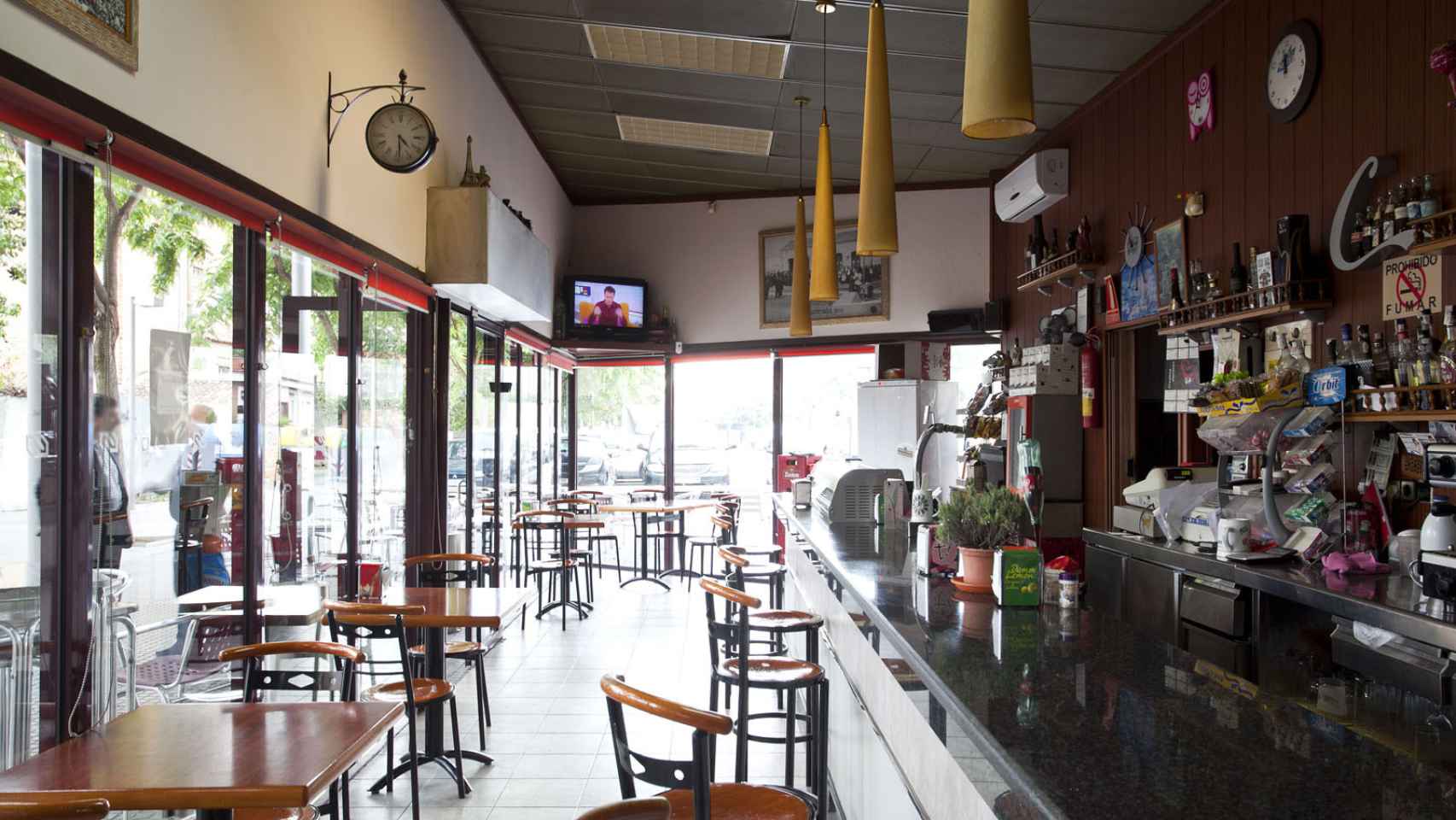 Interior de un bar de Sant Andreu de la Barca