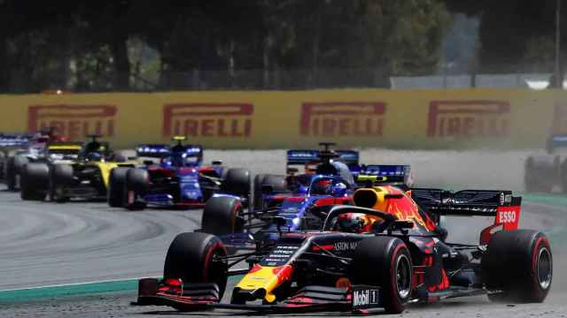 Coches de Fórmula 1 en el Circuit de Montmeló